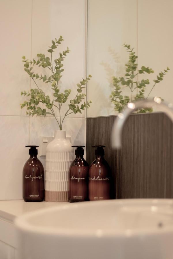 Apartamento Stylish Haven Luxury Interiors In Prime Location Queenstown Exterior foto