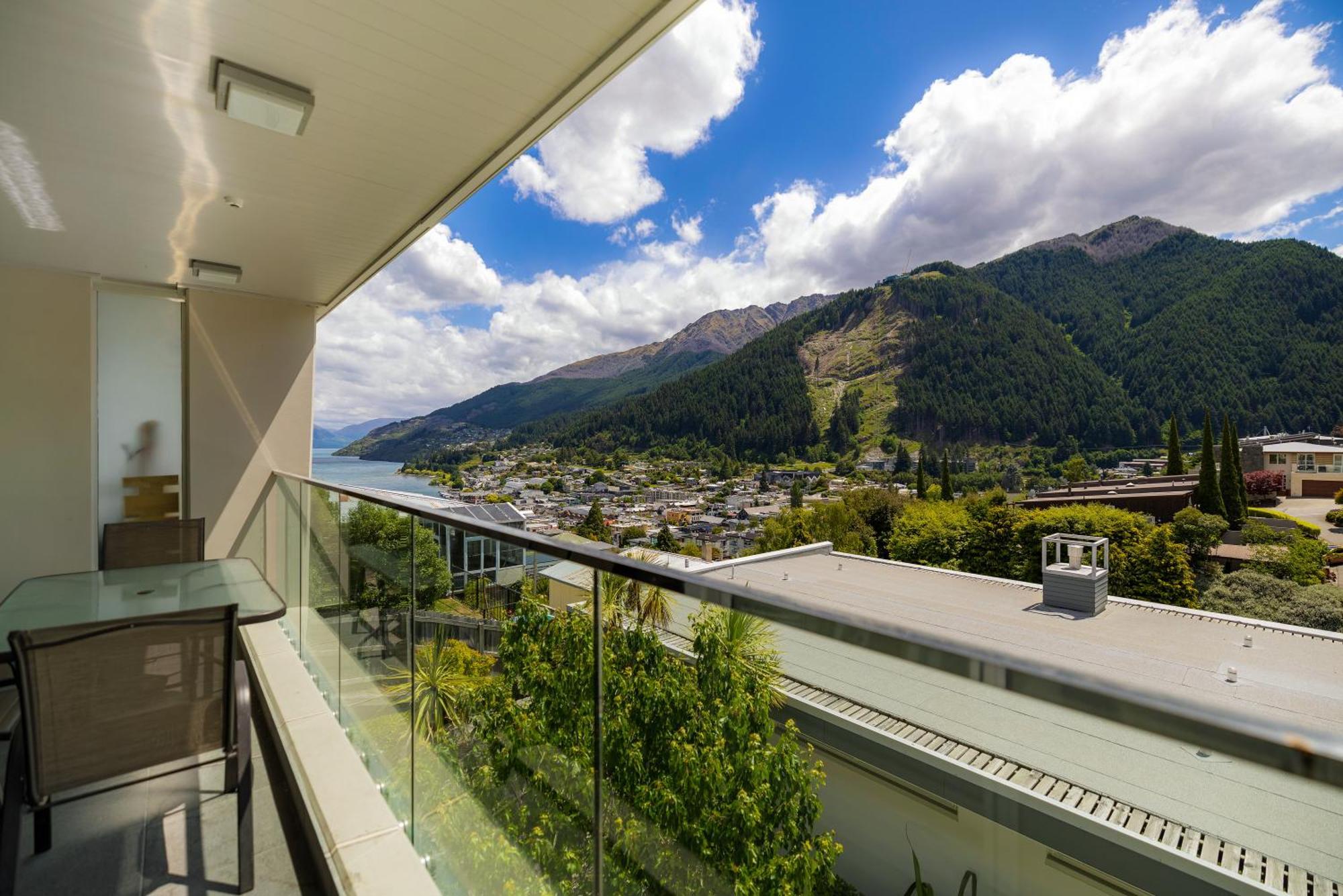 Apartamento Stylish Haven Luxury Interiors In Prime Location Queenstown Exterior foto